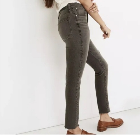 Madewell The Perfect Vintage Jeans in Cosner Wash Distressed - Picture 15 of 16